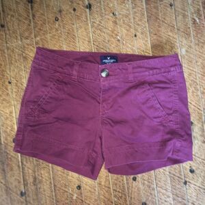 American Eagle size 4 midi stretch maroon shorts